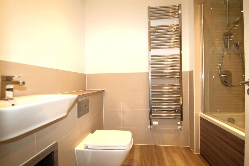 Beaulieu Park - Sleeps 10 - Chelmsford Villa Broomfield  Buitenkant foto